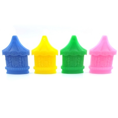 Miniaturas de carrossel em quatro cores diferentes