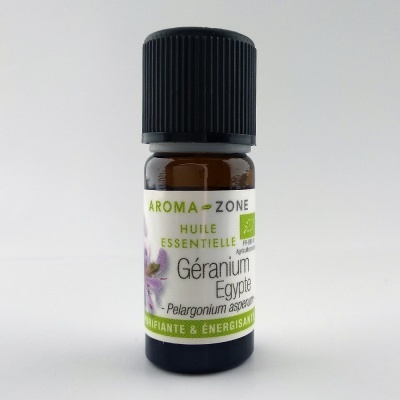 Frasco de óleo essencial de Géranium Egypte da Aroma-Zone sobre fundo branco