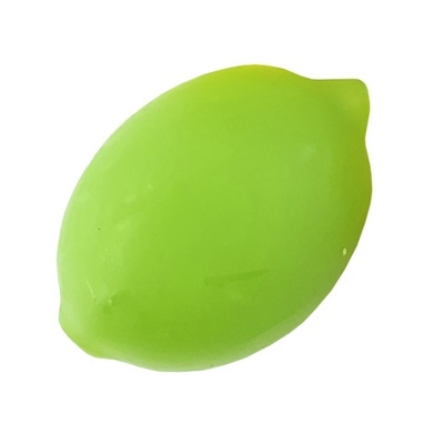 Fruto verde de plástico em formato de limão