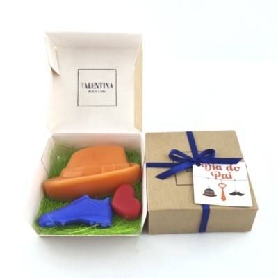 Conjunto de sabonetes coloridos em caixa para Dia do Pai