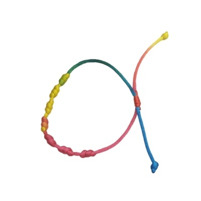 Pulseira trançada colorida com nós decorativos