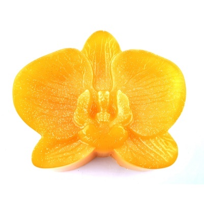Sabonete amarelo em forma de flor de orquídea com textura detalhada