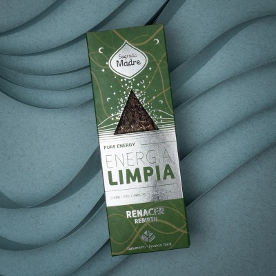 Embalagem verde e branca de produto Energia Limpa com folhas secas visíveis