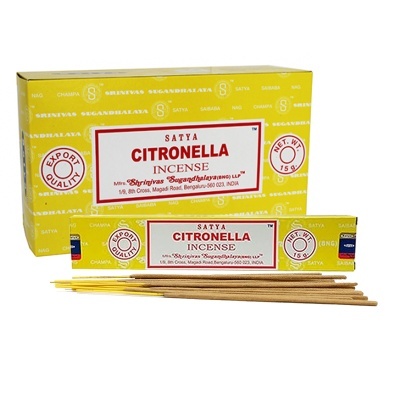 Caixa amarela de incenso Satya Citronella com paus de incenso