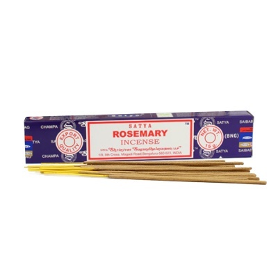 Incenso Satya Rosemary em caixa azul com texto vermelho e branco e paus de incenso castanhos