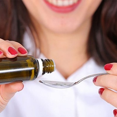 Frasco a verter líquido para colher