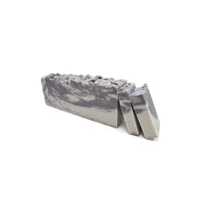 barras de sabão artesanal cinza e branco marmoreado