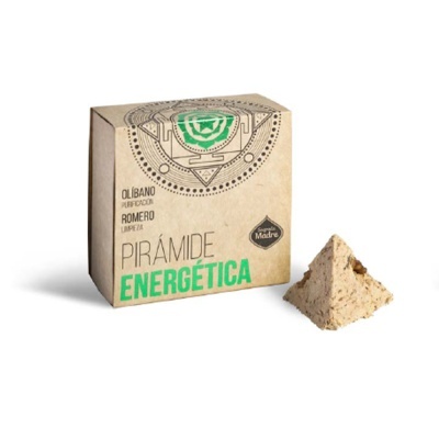 Caixa de papel castanha com design geométrico e texto verde e preto 'PIRÁMIDE ENERGÉTICA', com pequena pirâmide bege ao lado