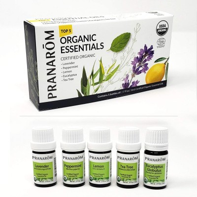 Conjunto de cinco óleos essenciais Pranarôm com rótulos verdes e caixa branca com ilustrações de plantas