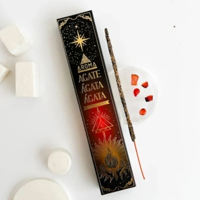 Caixa de incenso ÁGATE com pau de incenso e pedras brancas e vermelhas