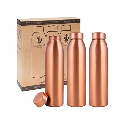 Conjunto de garrafas de água cobre com embalagem de cartão