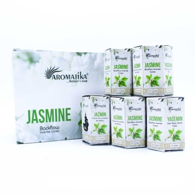 Caixas de incenso Aromatika Jasmine Backflow empilhadas com embalagem principal branca e verde