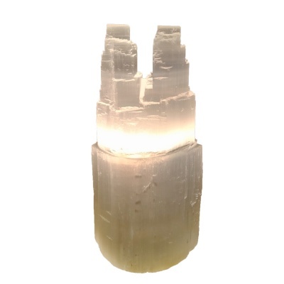 Lâmpada de cristal branco translúcido em forma de torre serrilhada com iluminação interna