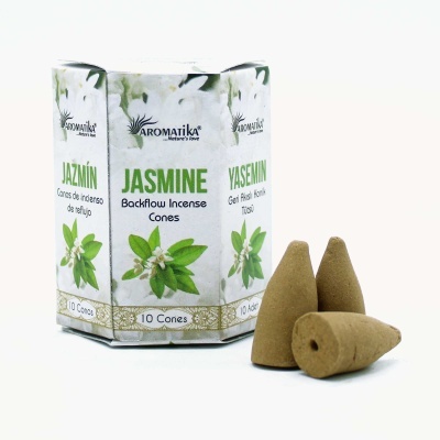 Caixa branca hexagonal de incenso Aromatika Jasmine com três cones marrom claro ao lado