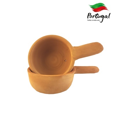 Conjunto de dois utensílios de barro terracota com alça