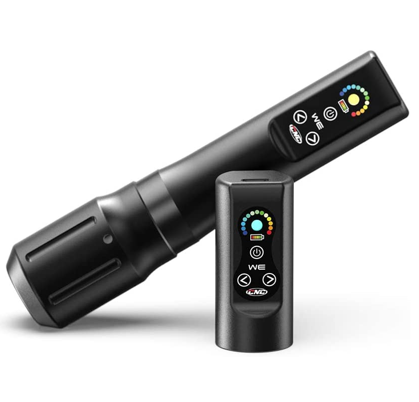 Dispositivo eletrônico preto com ecrã digital colorido e acessório compacto