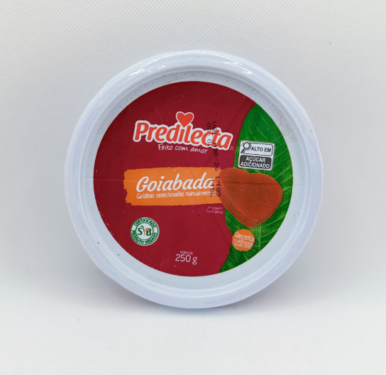 Recipiente de Goiabada Predilecta com rótulo vermelho e verde