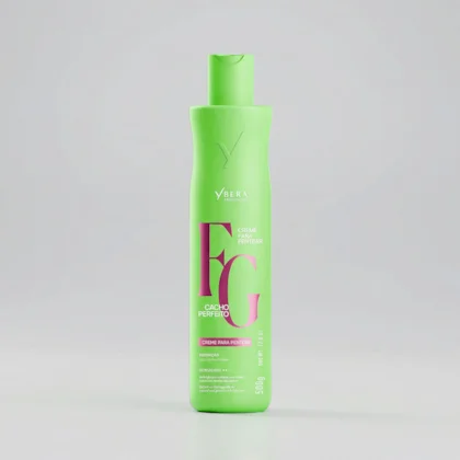 Frasco verde de creme para pentear Ybera FG Cachos Perfeitos 500g
