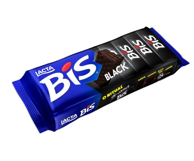 Barra de chocolate Lacta BIS Black com embalagem azul e preta