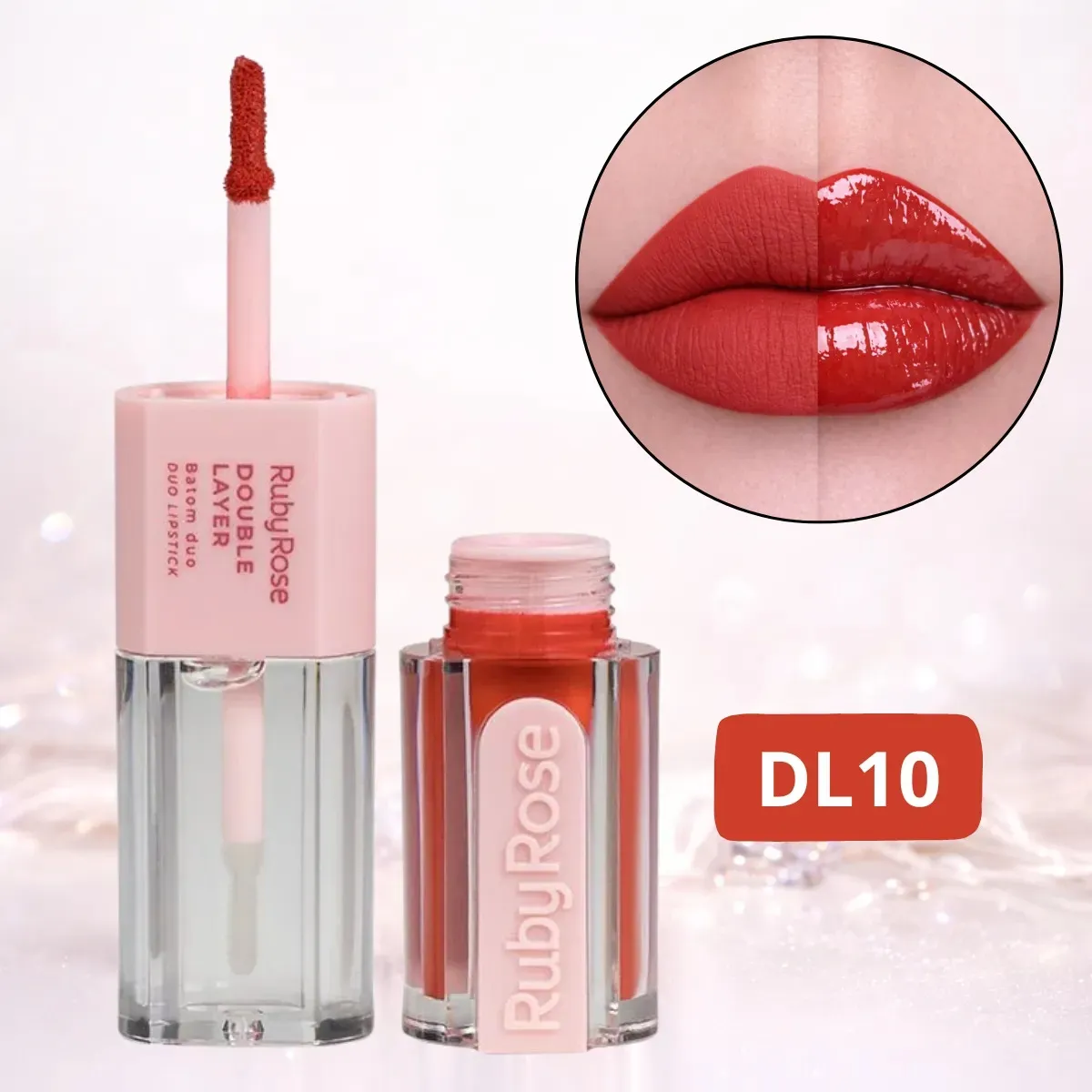 Batom líquido Ruby Rose Double Layer com aplicador e amostra dos acabamentos matte e brilhante em lábios.