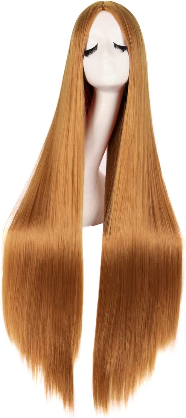 Peruca comprida loiro avermelhado numa cabeça de manequim branca
