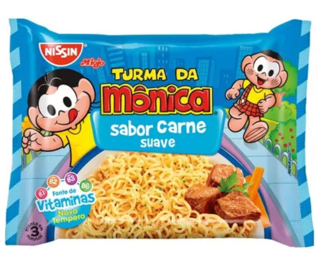 Pacote azul de massa instantânea Nissin Turma da Mónica sabor carne