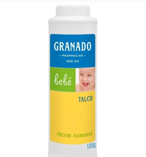 Embalagem de talco bebê Granado com rótulo colorido azul, verde e amarelo