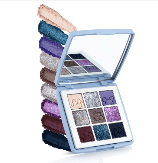 Paleta de sombras de olhos com 9 cores em embalagem azul clara com espelho interior