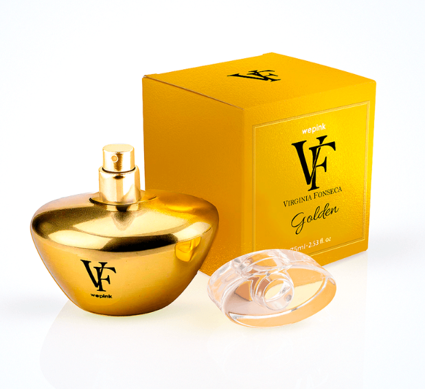 Frasco de perfume dourado e caixa amarela com texto de marca e nome do produto