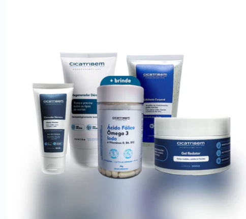 Produtos Cicatribem com embalagens em branco e azul, contendo creme, suplemento e gel em fundo branco.