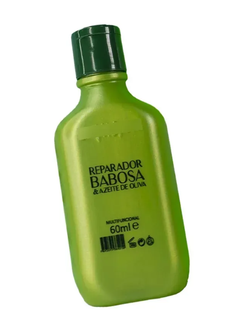 Frasco verde com tampa verde escura de produto reparador com babosa e azeite de oliva