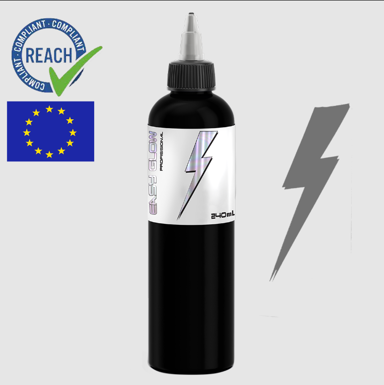 Garrafa preta com bico aplicador e rótulo branco com raio e texto 24OZ, selo REACH e bandeira da União Europeia