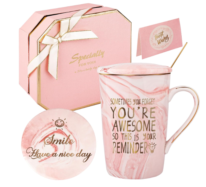 Conjunto de chávena e prato marmorizados rosa com caixa e cartão decorativos