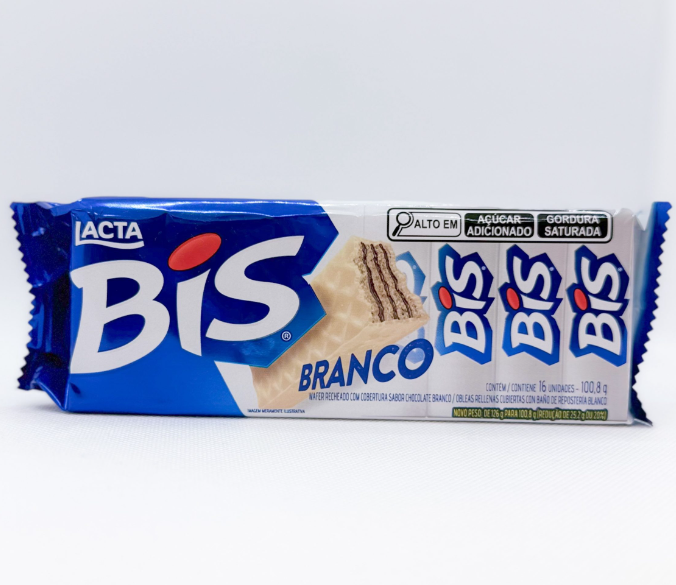 Embalagem de chocolate Lacta Bis Branco azul e branca com texto e imagem do produto