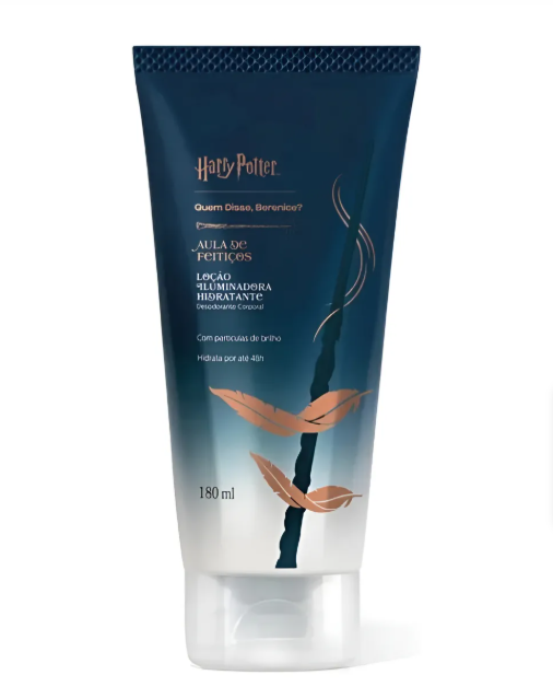 Frasco de loção azul e branco com texto e penas douradas