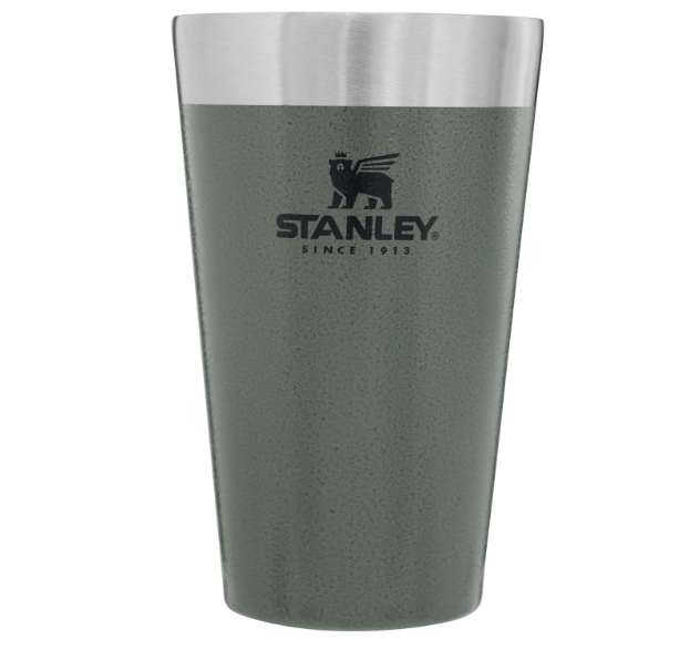 Copo Stanley inox verde com texto estampado e tampo prateado