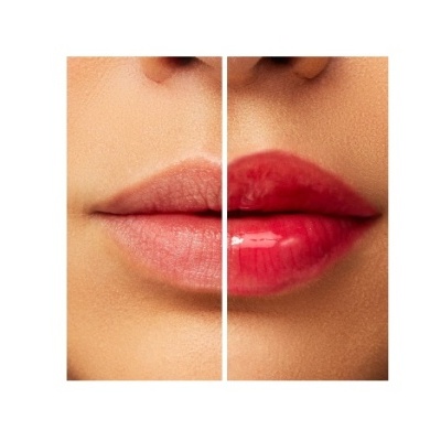 Lábios femininos com e sem batom vermelho brilhante