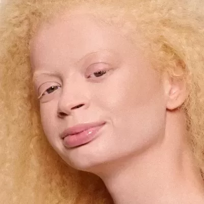 Mascavo&#x20;Shape&#x20;Stick&#x20;Contorno&#x20;em&#x20;Bast&#x00E3;o&#x20;Vanilla&#x20;6g