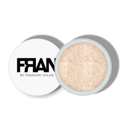 Pó solto em recipiente branco com tampa com logo FRAN.