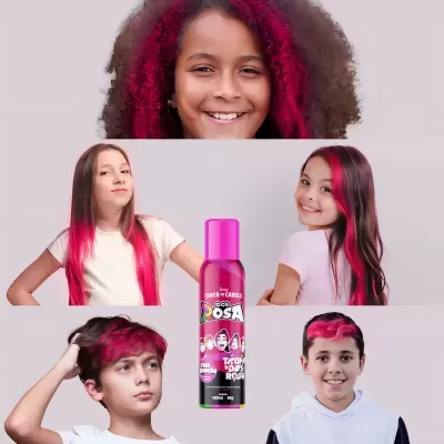 Spray de tinta de cabelo rosa com crianças mostrando cabelos tingidos em rosa