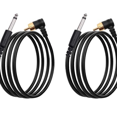 Dois cabos de áudio pretos com conectores jack de 6,35 mm