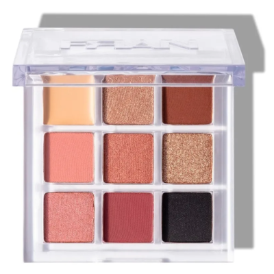 Paleta de maquilhagem com nove sombras de olhos em tons nude, castanhos e rosa