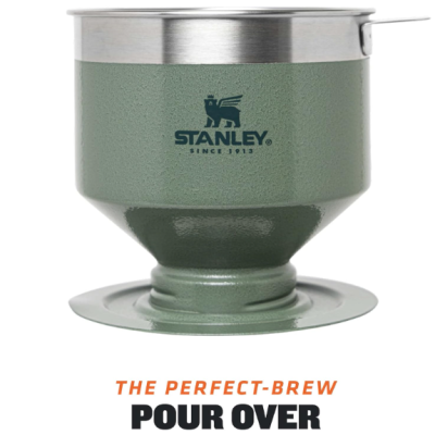 Filtro de café Stanley verde com aros metálicos e texto impresso