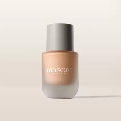 Frasco de vidro fosco de produto cosmético mascavo Mariana Saad