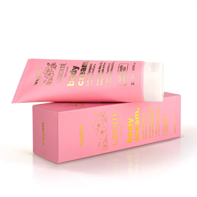 Creme corporal WePink Libérté Exclusive em embalagem rosa