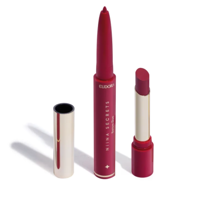 Dois batons vermelhos Eudora, um lápis e um tradicional com estojo prateado