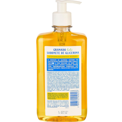 Frasco de sabonete de glicerina líquido com dispensador branco e etiqueta informativa