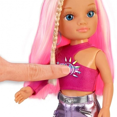 Boneca&#x20;com&#x20;Cabelos&#x20;que&#x20;Iluminam&#x20;e&#x20;Mudam&#x20;de&#x20;Cor