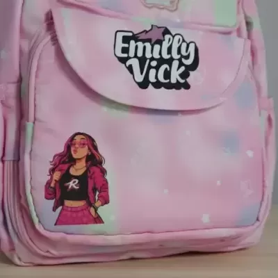 Mochila&#x20;Escolar&#x20;Emilly&#x20;Vick&#x20;Youtube&#x20;Volta&#x20;As&#x20;Aulas