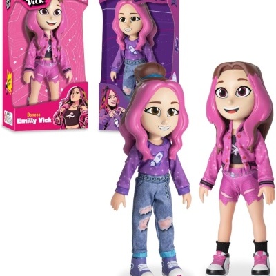 Bonecas Emily Vick com cabelo rosa e roupas coloridas em embalagens rosas e roxas.